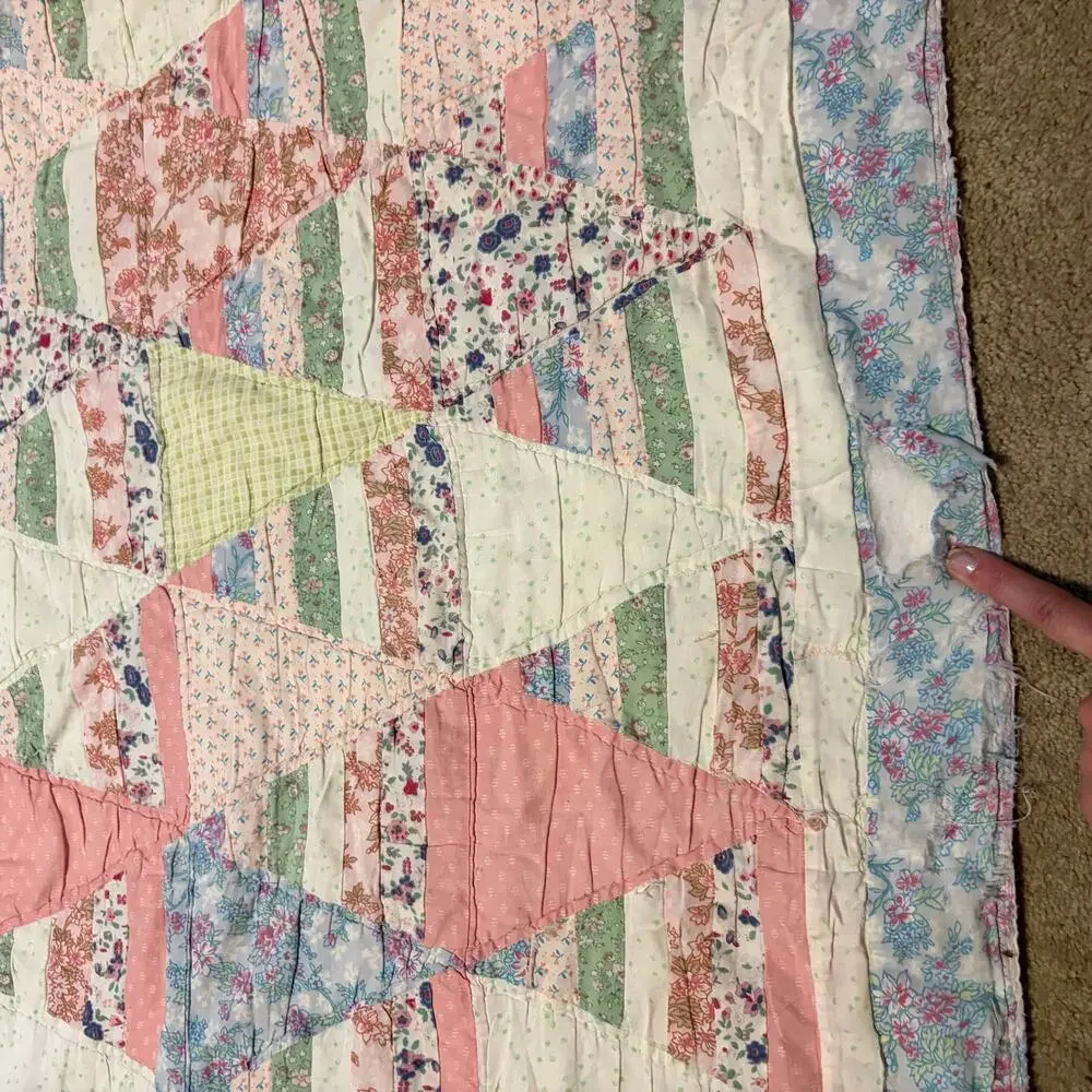 Vintage Handmade Patchwork Quilt Thousand Pyramids Floral Pink Green Full Queen